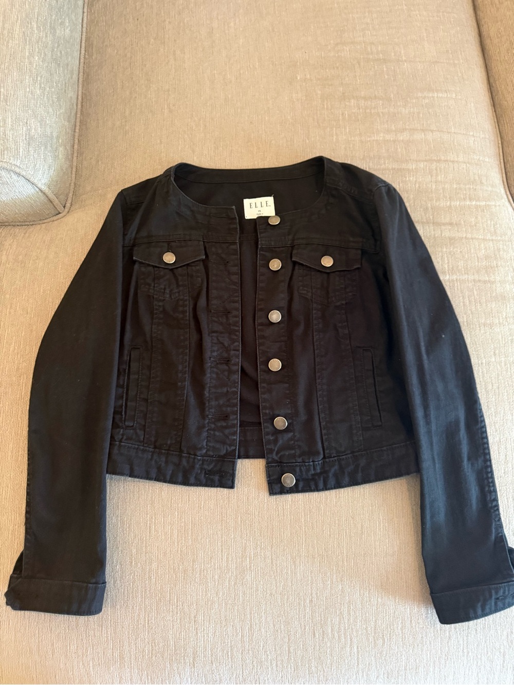 ELLE Women Black Cropped Button-Front Jean Jacket